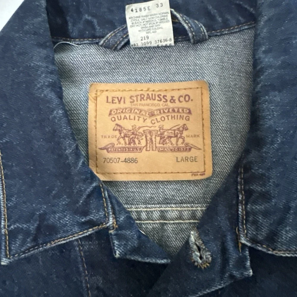VINTAGE 90s Levi Dark Denim Jacket 70507-4886 Size L